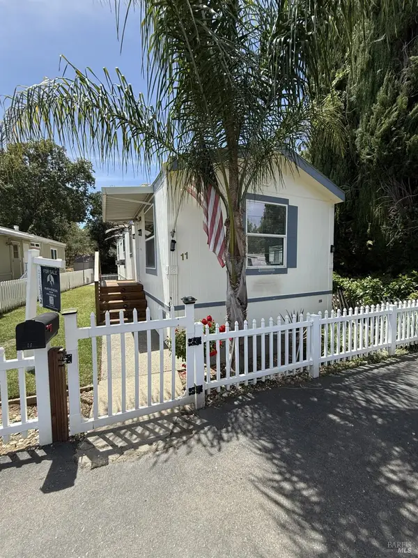 700 Shady Glen Road #11, Vacaville, CA 95688