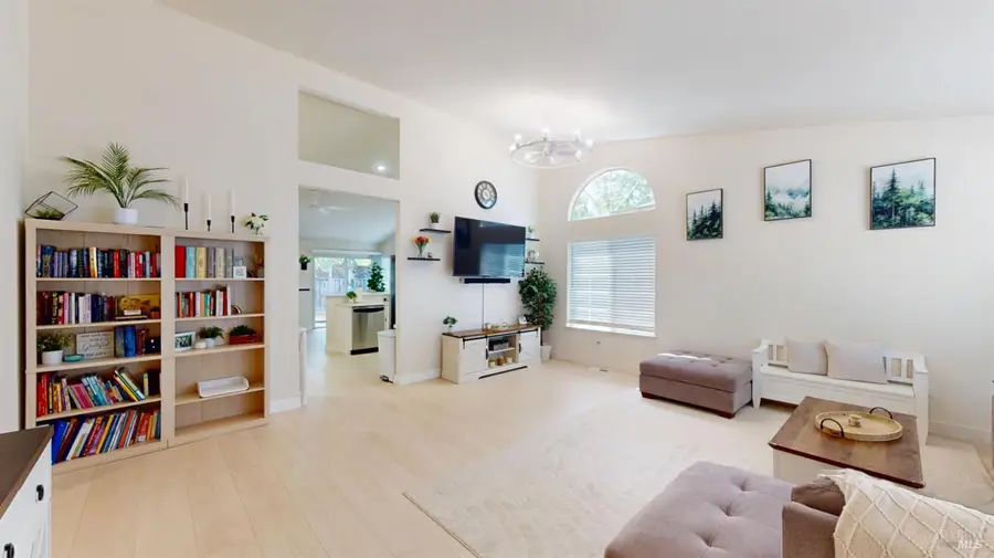 292 Dartmouth Way, Windsor, CA 95492 - #2