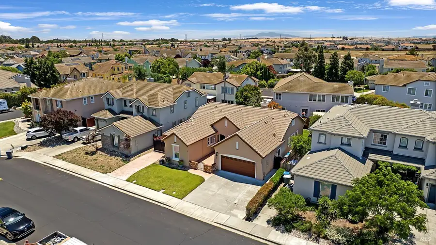 625 Sparrowhawk Drive, Vacaville, CA 95687 - #2