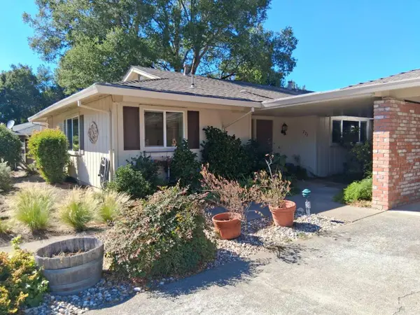 221 White Oak Drive, Santa Rosa, CA 95409