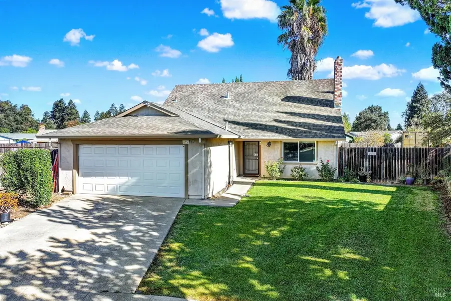 140 Hyannis Court, Vacaville, CA 95688 - #2