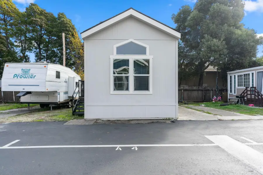 742 Francisco W Boulevard #A4, San Rafael, CA 94901 - #2
