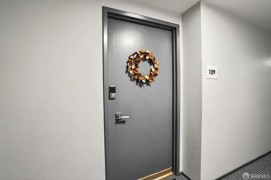 222 Laurel Street #109, San Carlos, CA 94070 - Image #2