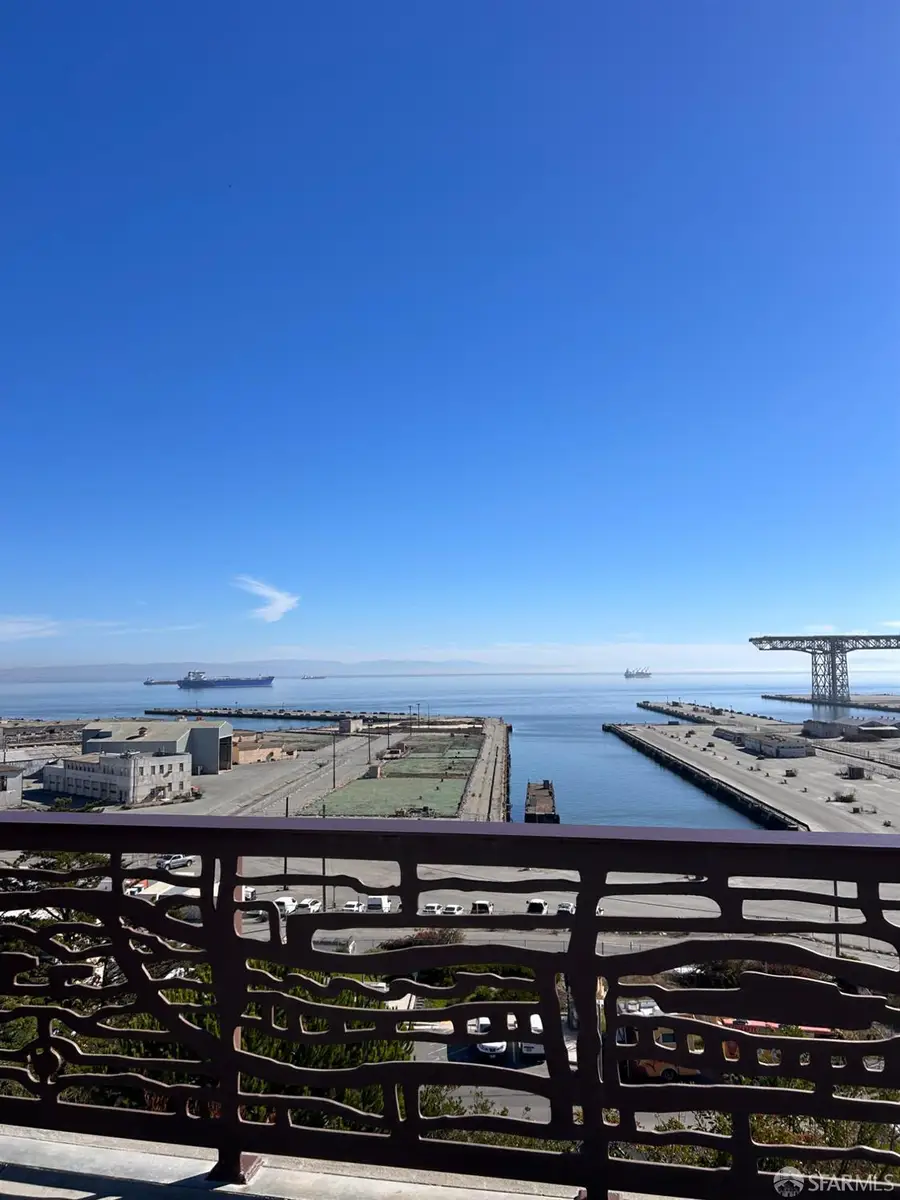 10 Innes Court #304, San Francisco, CA 94124 - Image #2