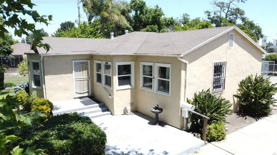 2390 Ralmar Avenue, East Palo Alto, CA 94303 - #3