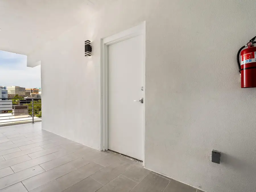 1558 4th Street #406, Sarasota, FL 34236 - Image #2