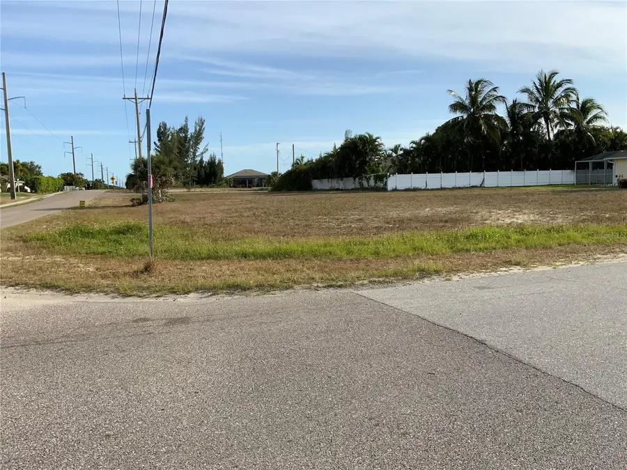 2000 SW 28th Terrace, Cape Coral, FL 33914 - Image #3