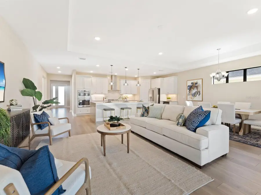 17822 Cresswind Terrace, Lakewood Ranch, FL 34211 - Image #2