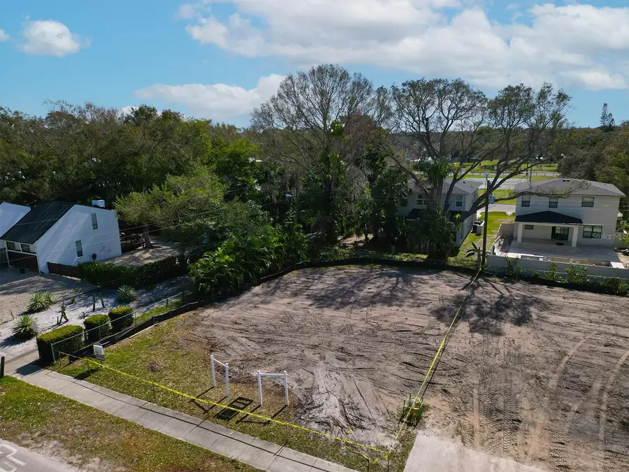 2596 Floyd Street, Sarasota, FL 34239 - Image #2