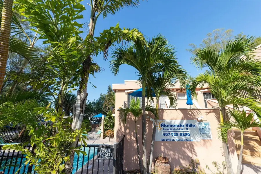 102 39th Street #2, Holmes Beach, FL 34217 - Image #2