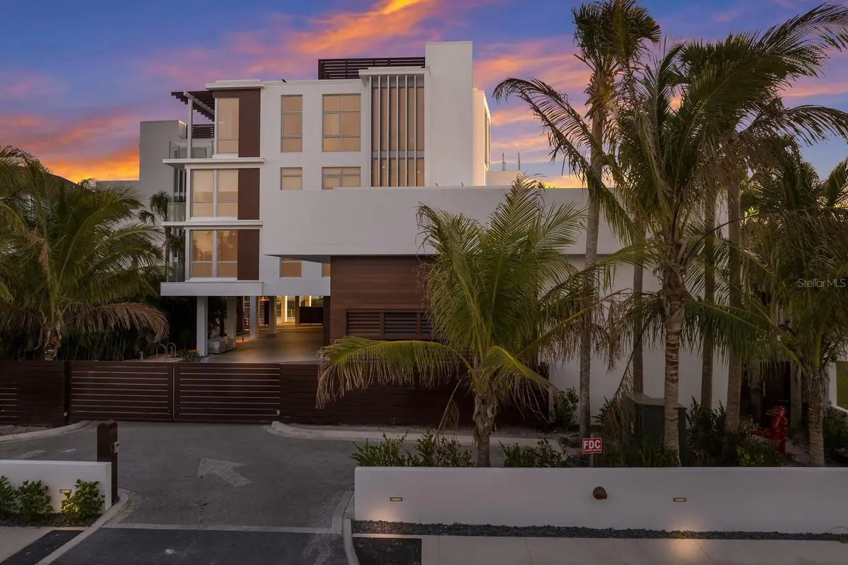 84 Avenida Veneccia #202 & 203, Sarasota, FL 34242 - Image #1