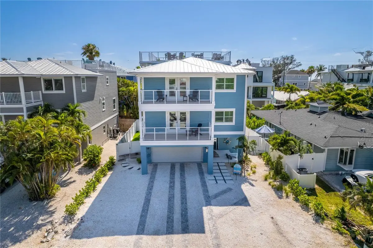 2102 Avenue B, Bradenton Beach, FL 34217 - Image #1