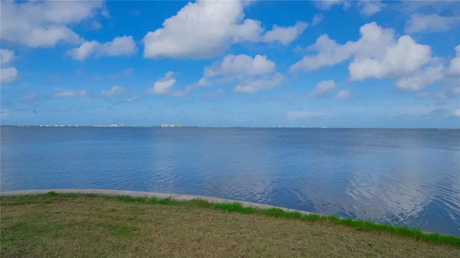 8258 Longbay Boulevard, Sarasota, FL 34243 - Image #3