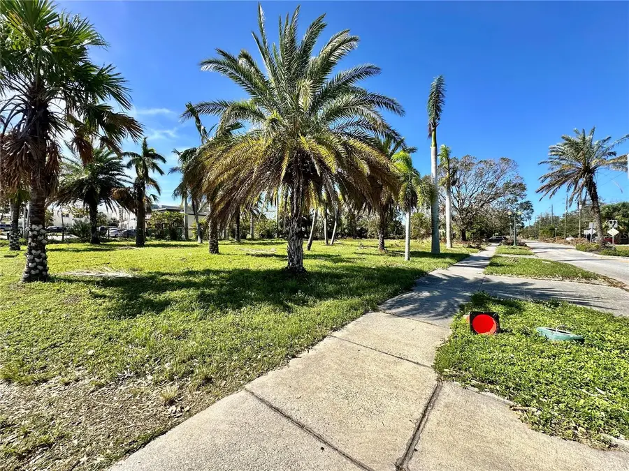 575 N Washington Boulevard, Sarasota, FL 34236 - Image #2
