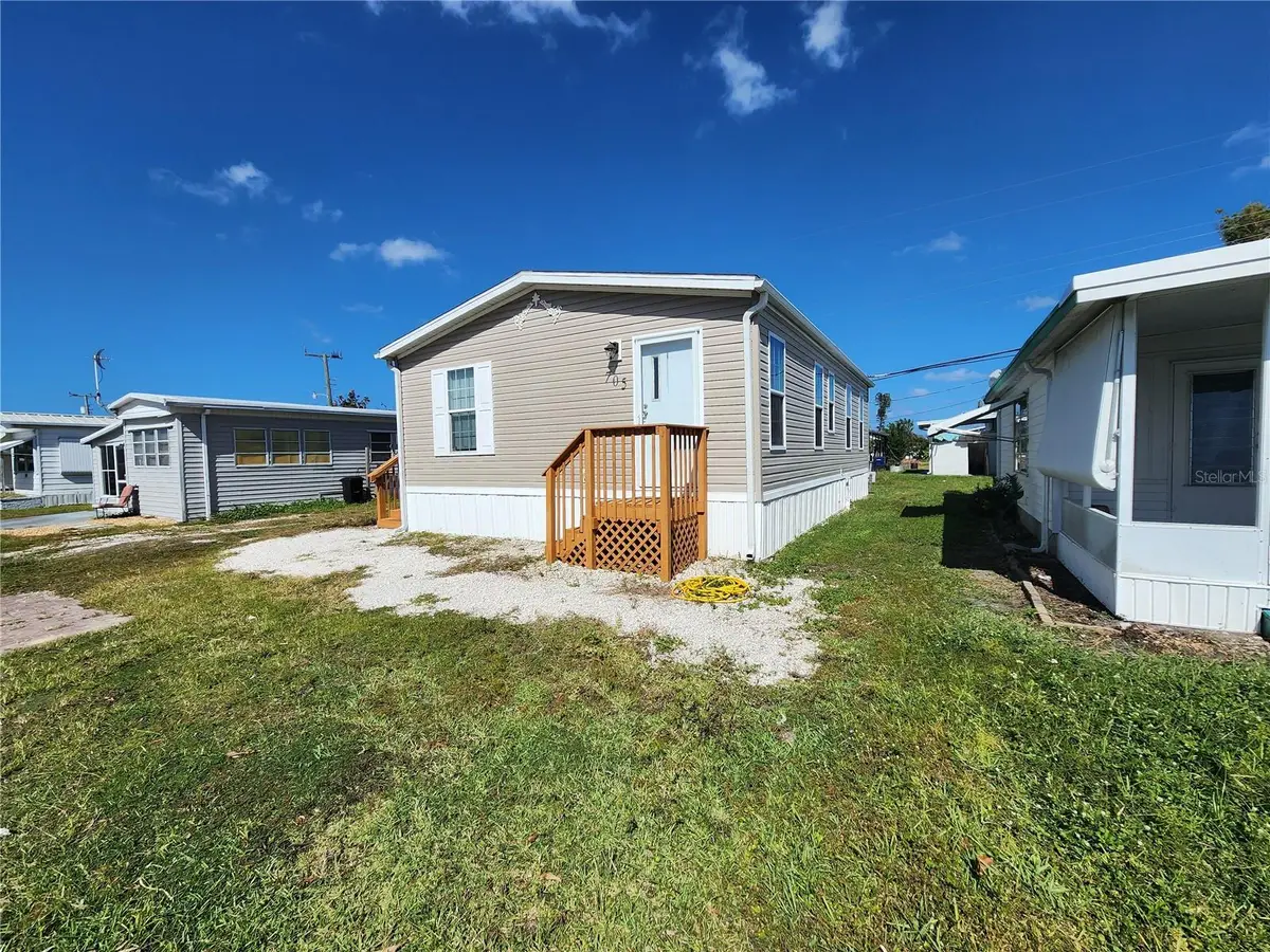 705 50th Avenue Drive W, Bradenton, FL 34207 - Image #1