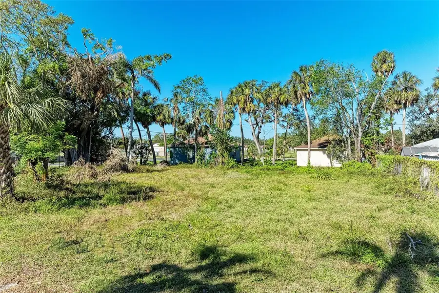 1307 15th Street E, Bradenton, FL 34208 - Image #2