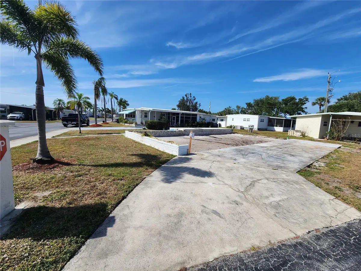 5302 Chateau Lane, Bradenton, FL 34207 - Image #1