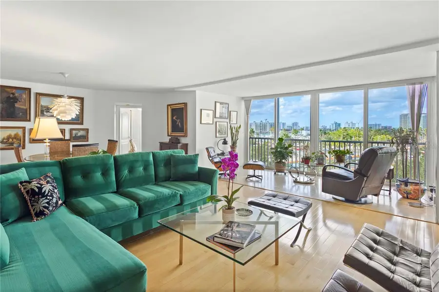 435 S Gulfstream Avenue #604, Sarasota, FL 34236 - Image #3