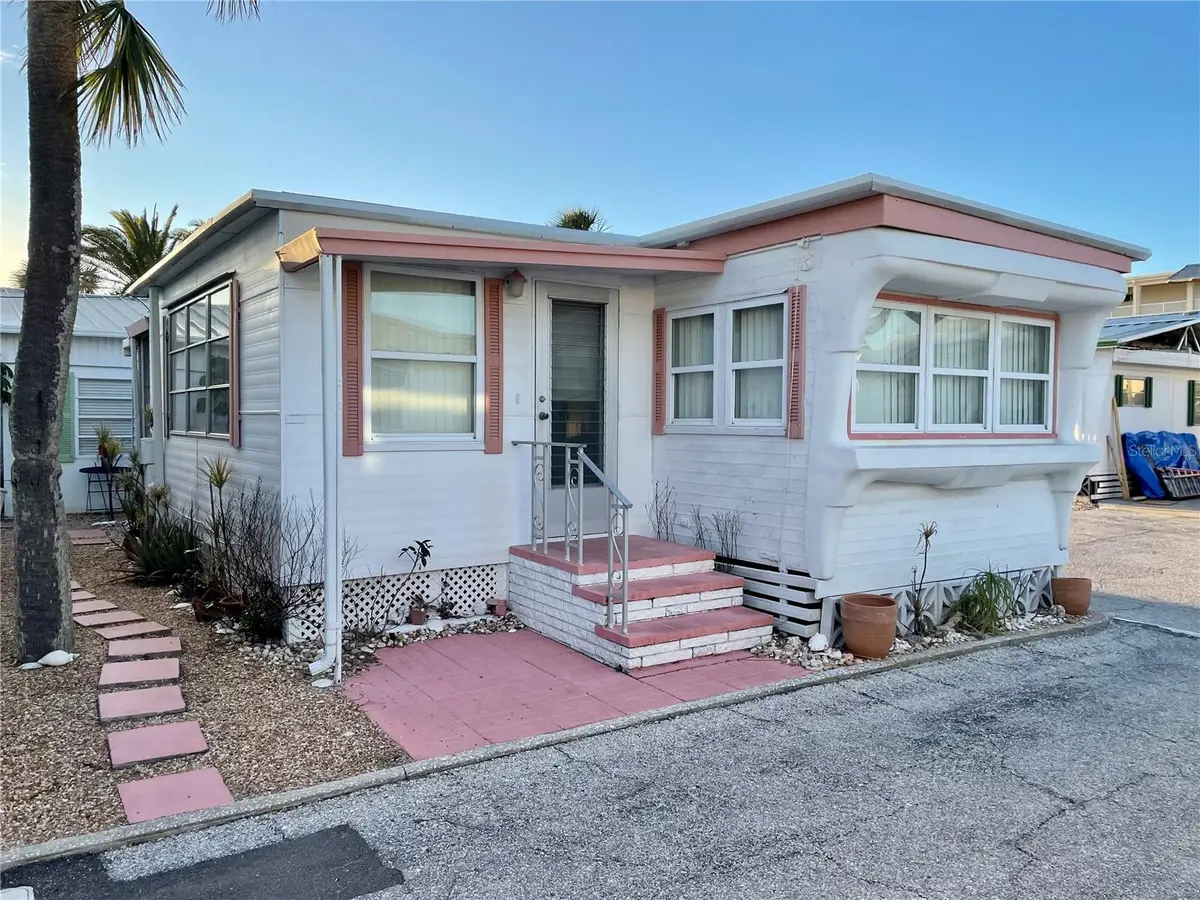 31 Twin Shores Boulevard, Longboat Key, FL 34228 - #1