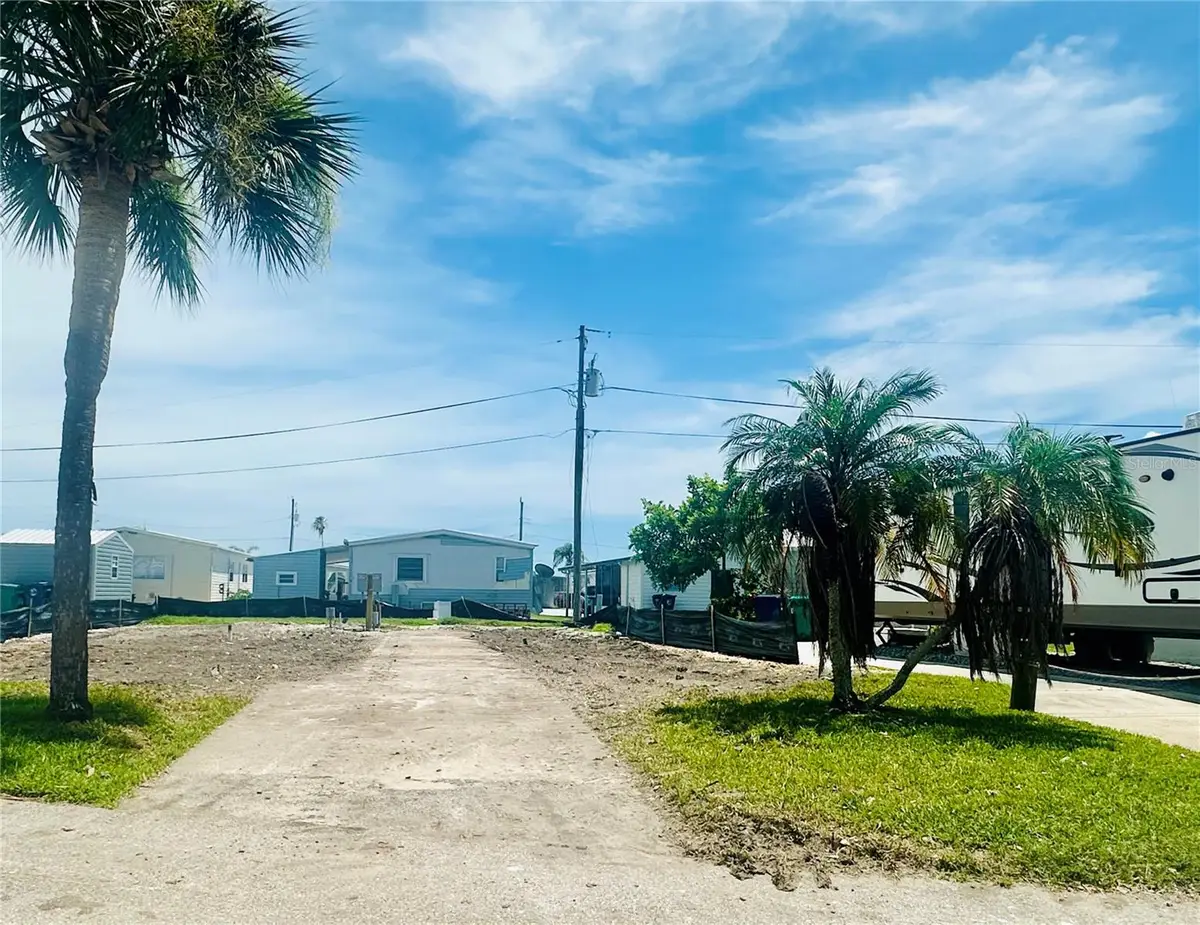 42 Montego Drive, Palmetto, FL 34221 - Image #1