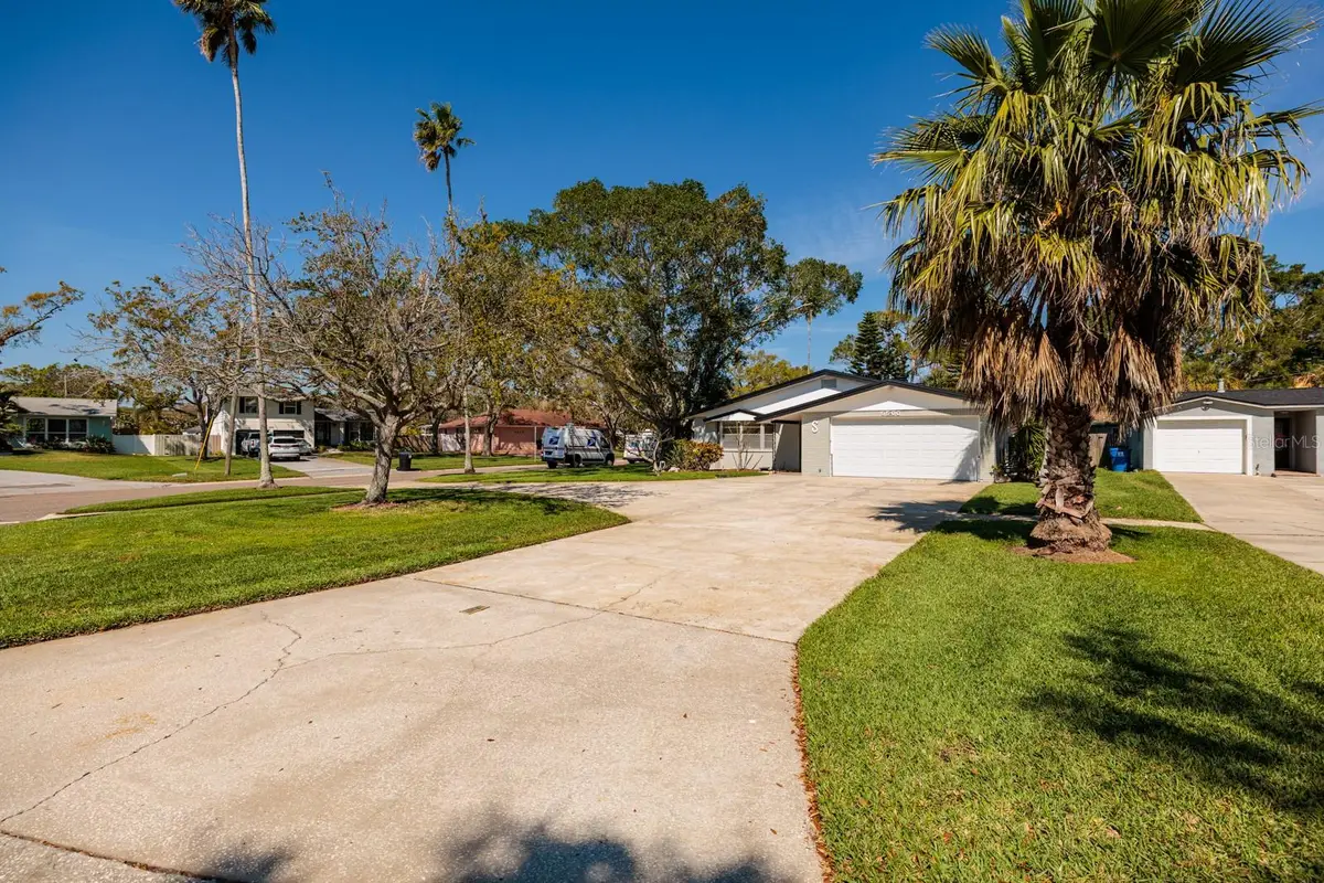 5500 Bayou Grande Boulevard Ne, Saint Petersburg, FL 33703 - Image #1