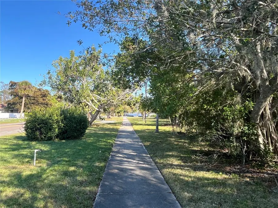 2470 Ringling Boulevard, Sarasota, FL 34237 - Image #3