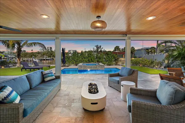 504 Bayview Drive, HOLMES BEACH, FL 34217