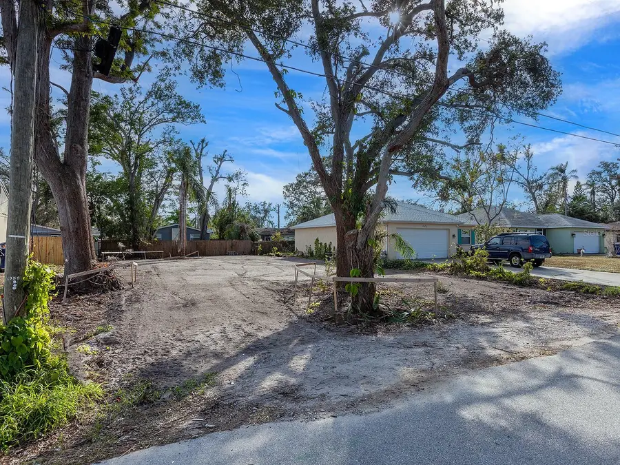 2950 Forest Lane, Sarasota, FL 34231 - Image #3