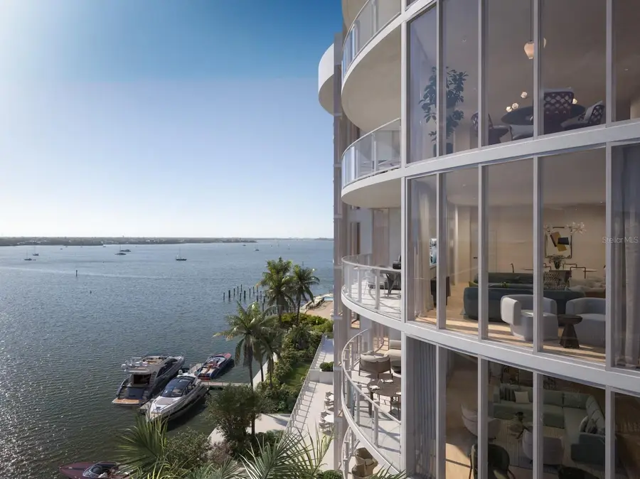 550 Golden Gate Point #303, Sarasota, FL 34236 - Image #3