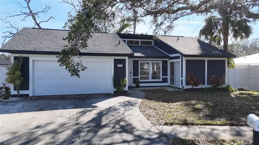 2900 Woodpine Court, Sarasota, FL 34231 - Image #3