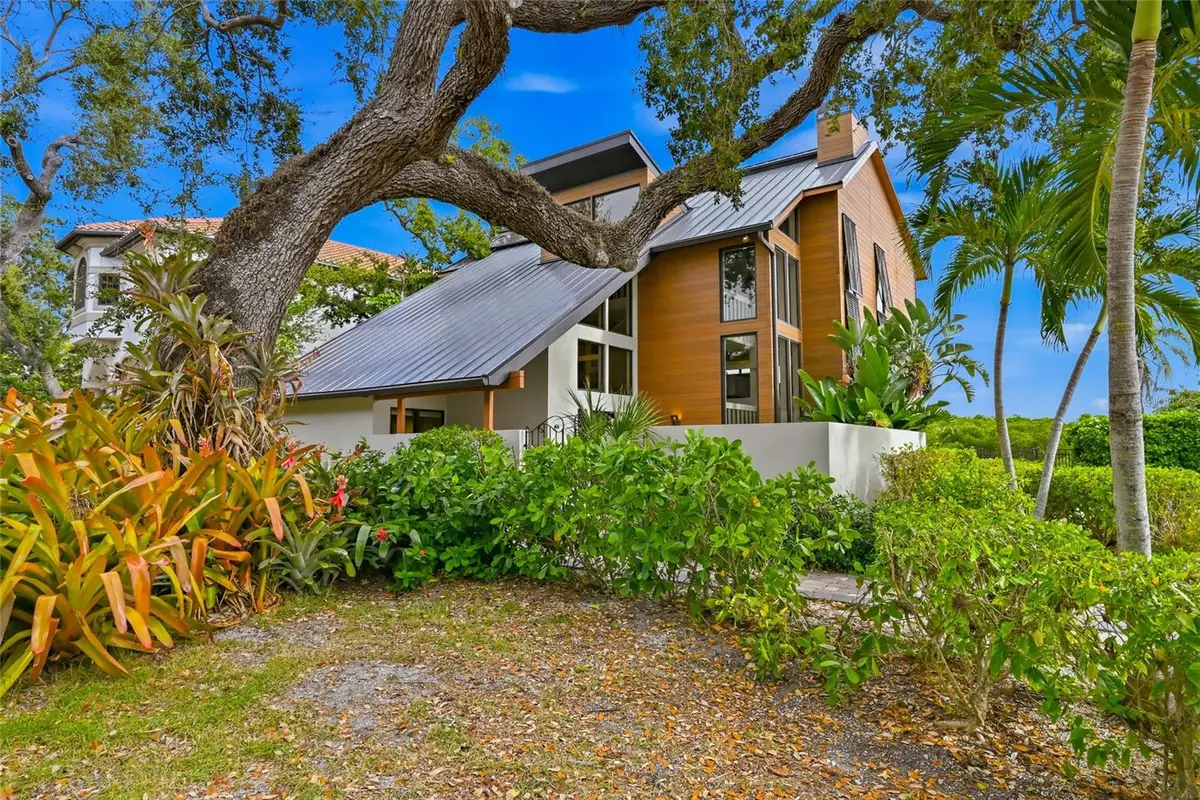 5236 Siesta Cove Drive, Sarasota, FL 34242 - Image #1