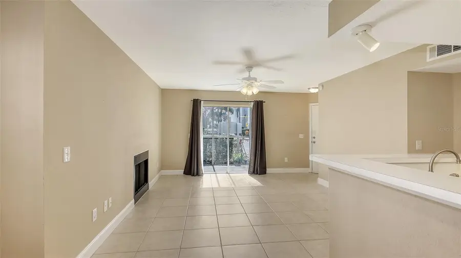 850 S Tamiami Trail #301, Sarasota, FL 34236 - Image #3