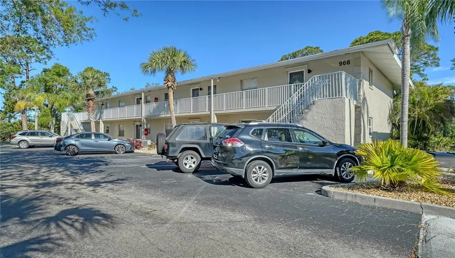 966 La Costa Circle #1, Sarasota, FL 34237 - Image #2
