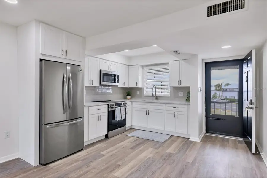 102 46th Avenue Terrace W #402, Bradenton, FL 34207 - Image #2