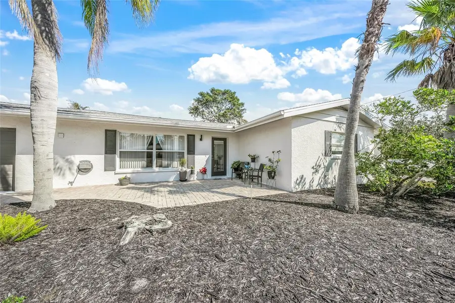 2427 Tulip Street, Sarasota, FL 34239 - Image #3