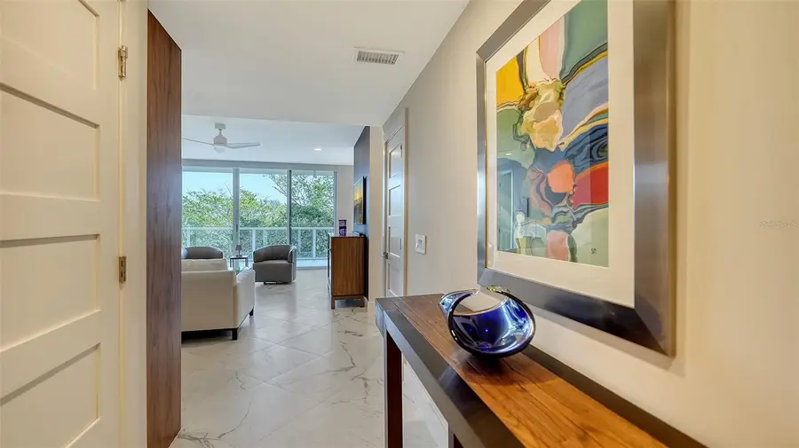 1800 Benjamin Franklin Drive #B208, Sarasota, FL 34236 - Image #3