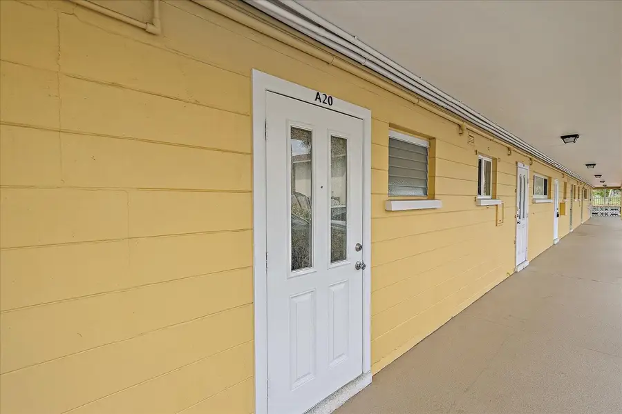 2155 Wood Street #A20, Sarasota, FL 34237 - Image #3