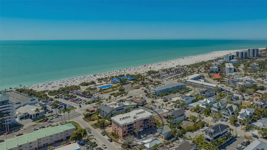 131 Garfield Drive #4D, Sarasota, FL 34236 - Image #3