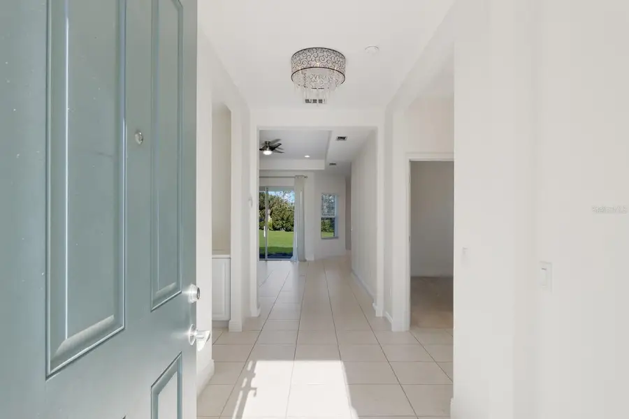 7742 Ridgelake Circle, Bradenton, FL 34203 - Image #3