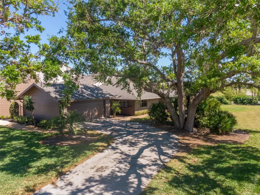 5604 Doral Drive, Sarasota, FL 34243 - Image #2