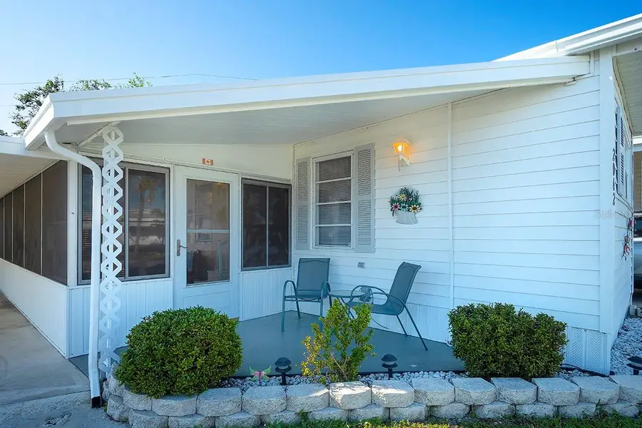 2042 Detroiter Street, Sarasota, FL 34231 - Image #2