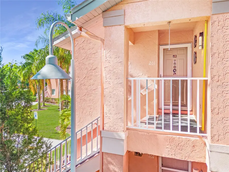 5500 Longwood Run Boulevard #201, Sarasota, FL 34243 - Image #2