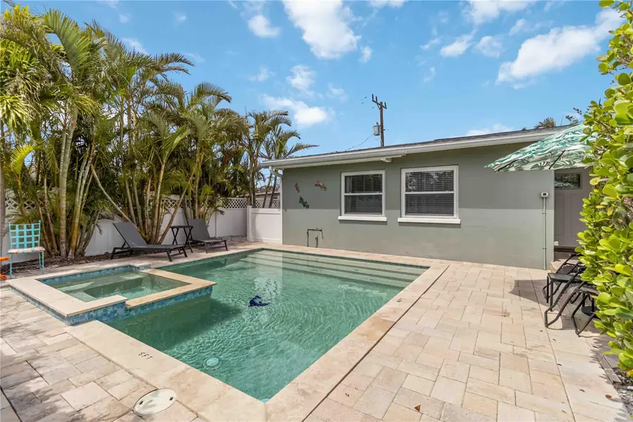 424 62nd Street, Holmes Beach, FL 34217 - Image #3
