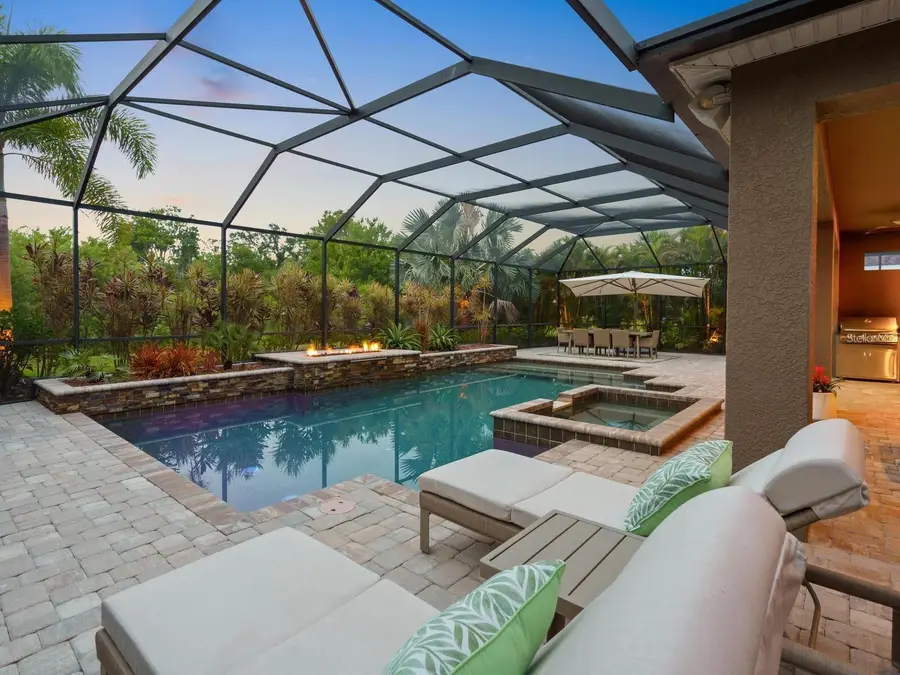 5742 Hydrangea Circle, Sarasota, FL 34238 - Image #2