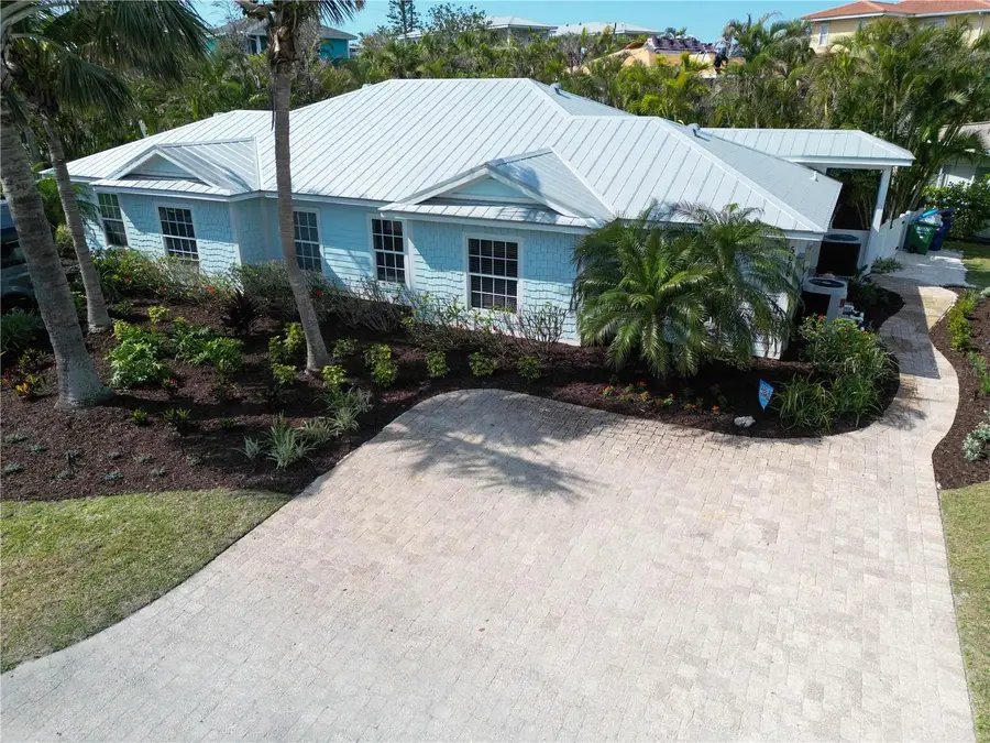 5608 Holmes Boulevard, Holmes Beach, FL 34217 - Image #3