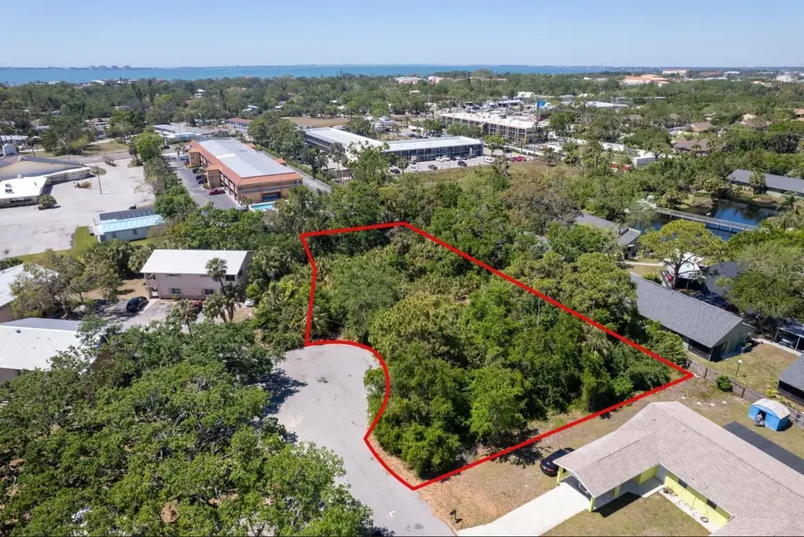 905 Royal Palm Drive, Sarasota, FL 34234 - Image #2