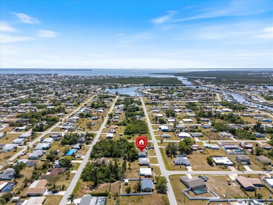 425 Skylark Lane Nw, Port Charlotte, FL 33952 - Image #3