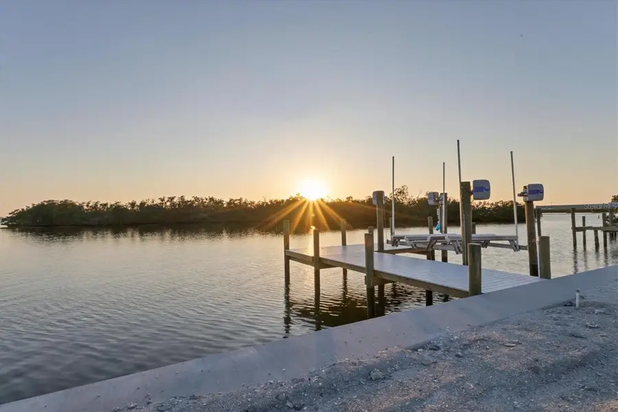 7314 Westmoreland Drive, Sarasota, FL 34243 - Image #2