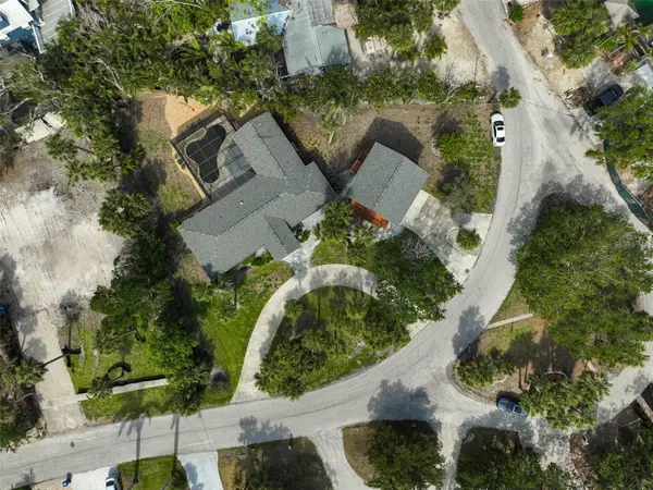 105 Island Circle, SARASOTA, FL 34242