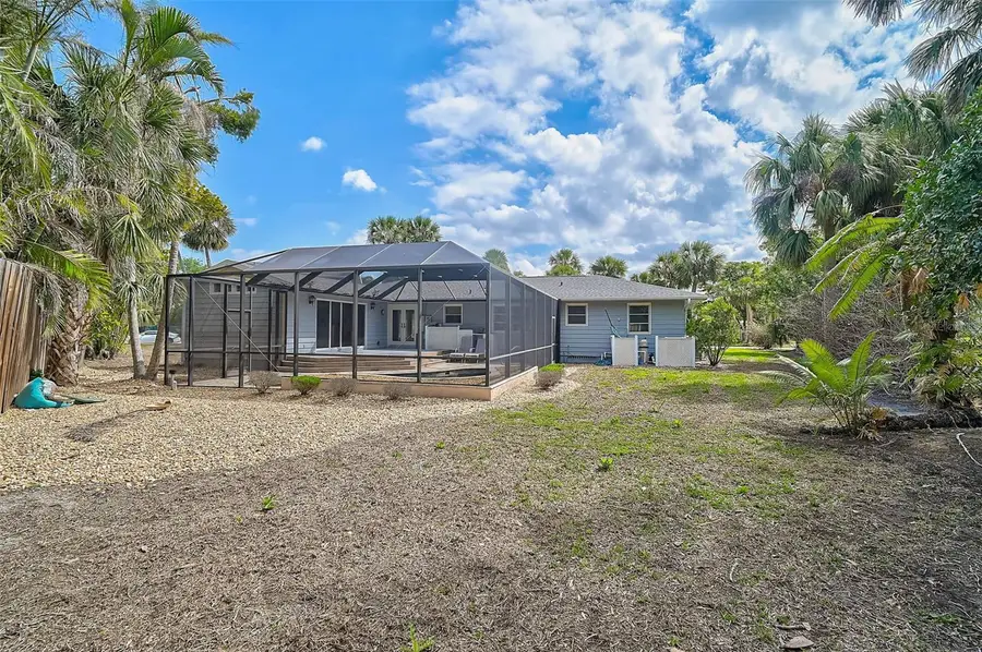 105 Island Circle, Sarasota, FL 34242 - Image #3